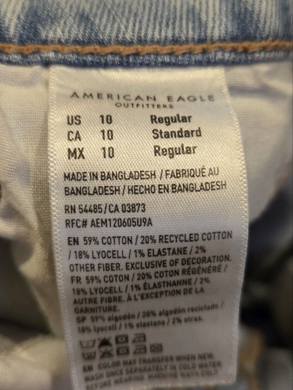 American Eagle drapey super high-rise baggy wide-leg, size 10 R lightwash jeans - Picture 5 of 5